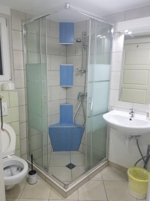 Big Cozy - Skyfall Apartment 3 Bdrm 6 Beds 1&Half Baths Budapeszt Zewnętrze zdjęcie